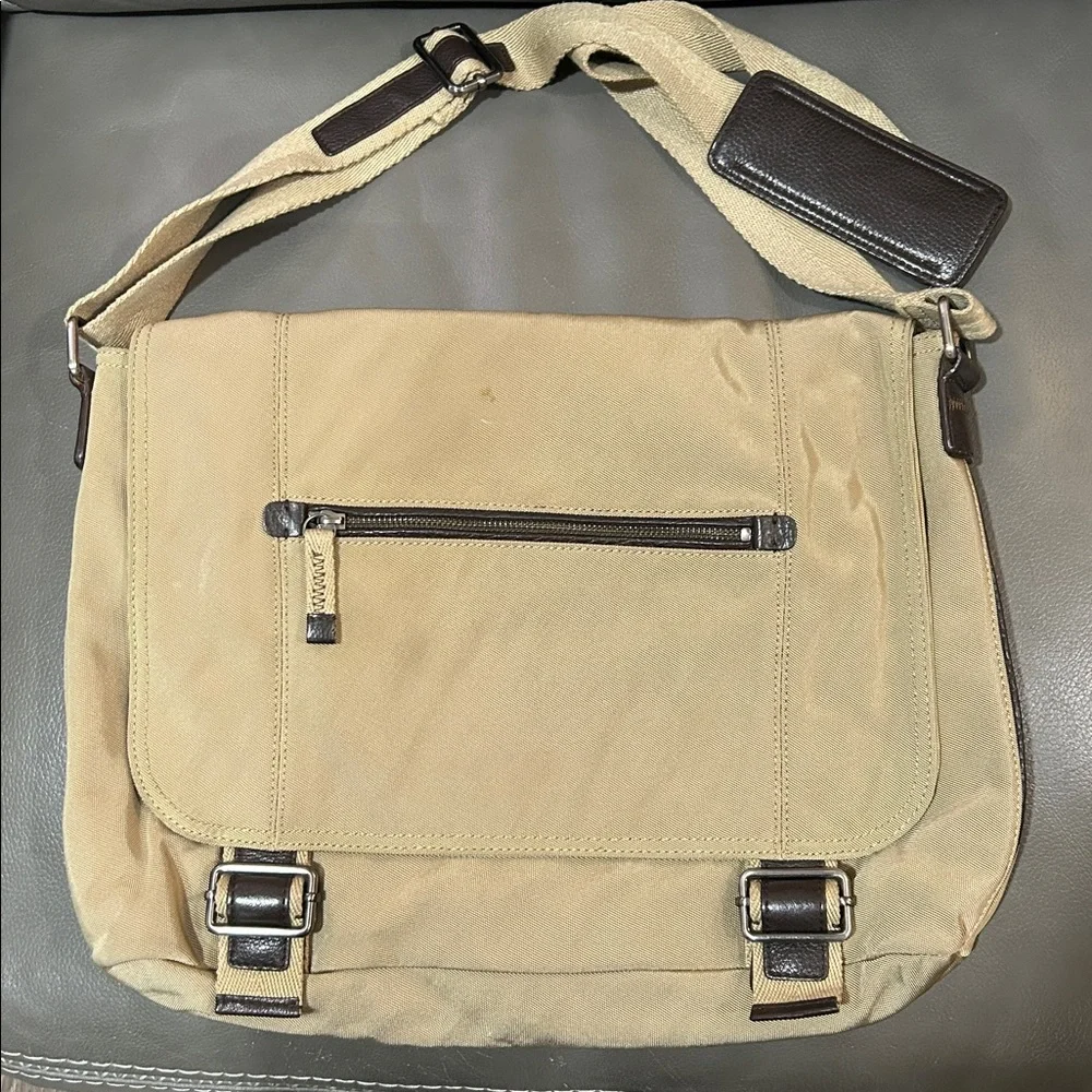 Banana Republic Messenger Bag 17x13
